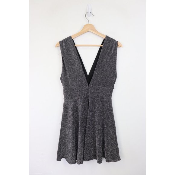 NWT Fraiche by J Metallic Shimmer Deep V-Neck Fit & Flare Minidress Silver Black - Picture 7 of 8